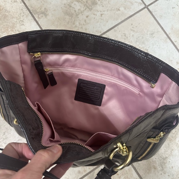 Coach 👜 Purse. - Picture 3 of 8